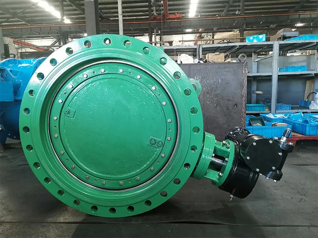 DN900 PN16 DI double eccentric butterfly valve with worm gear application view