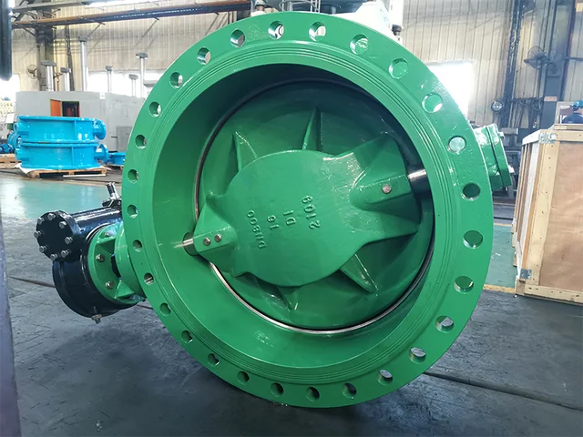 DN900 PN16 DI double eccentric butterfly valve with worm gear application view
